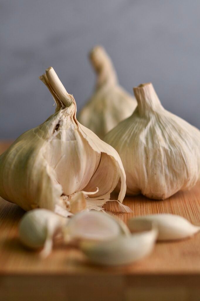 garlic, garlic cloves, garlic bulbs-5728008.jpg